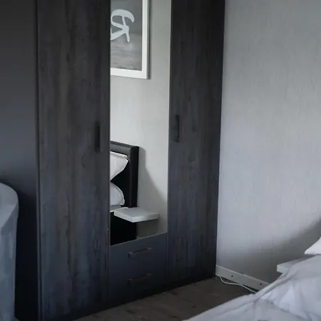 Breakfast In Bed * Hörschhausen